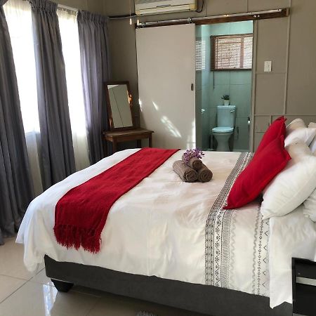 The Lavender Guesthouse Kroonstad Exteriör bild